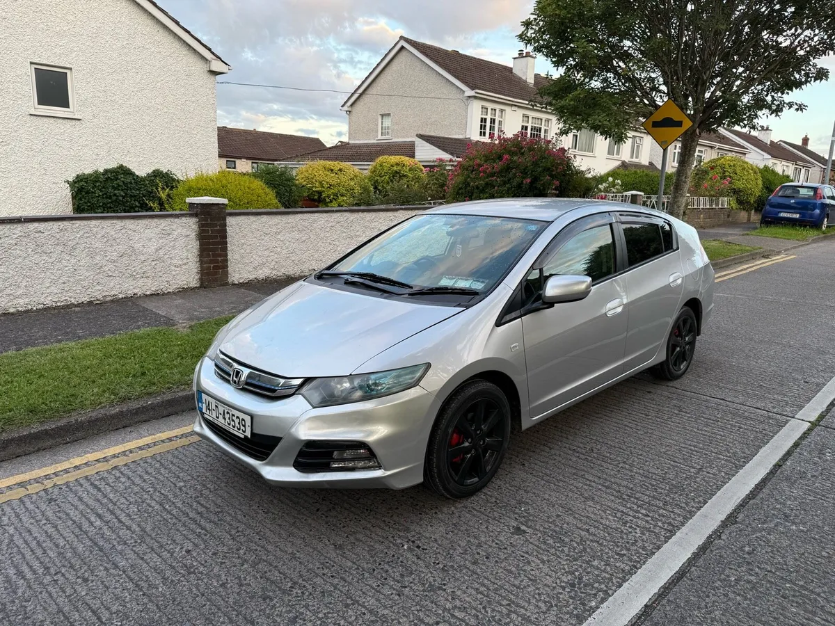 2014 Honda insight 95000KM 1.3 petrol Hybrid - Image 1