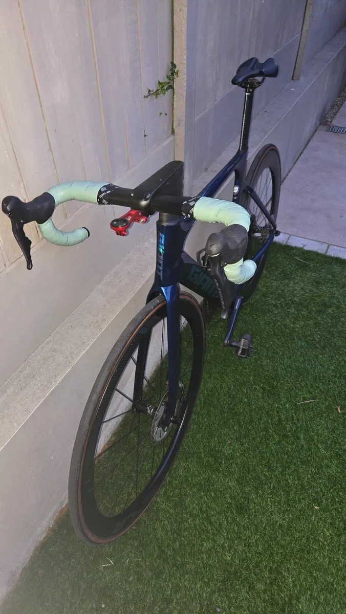 Road bike - Image 2