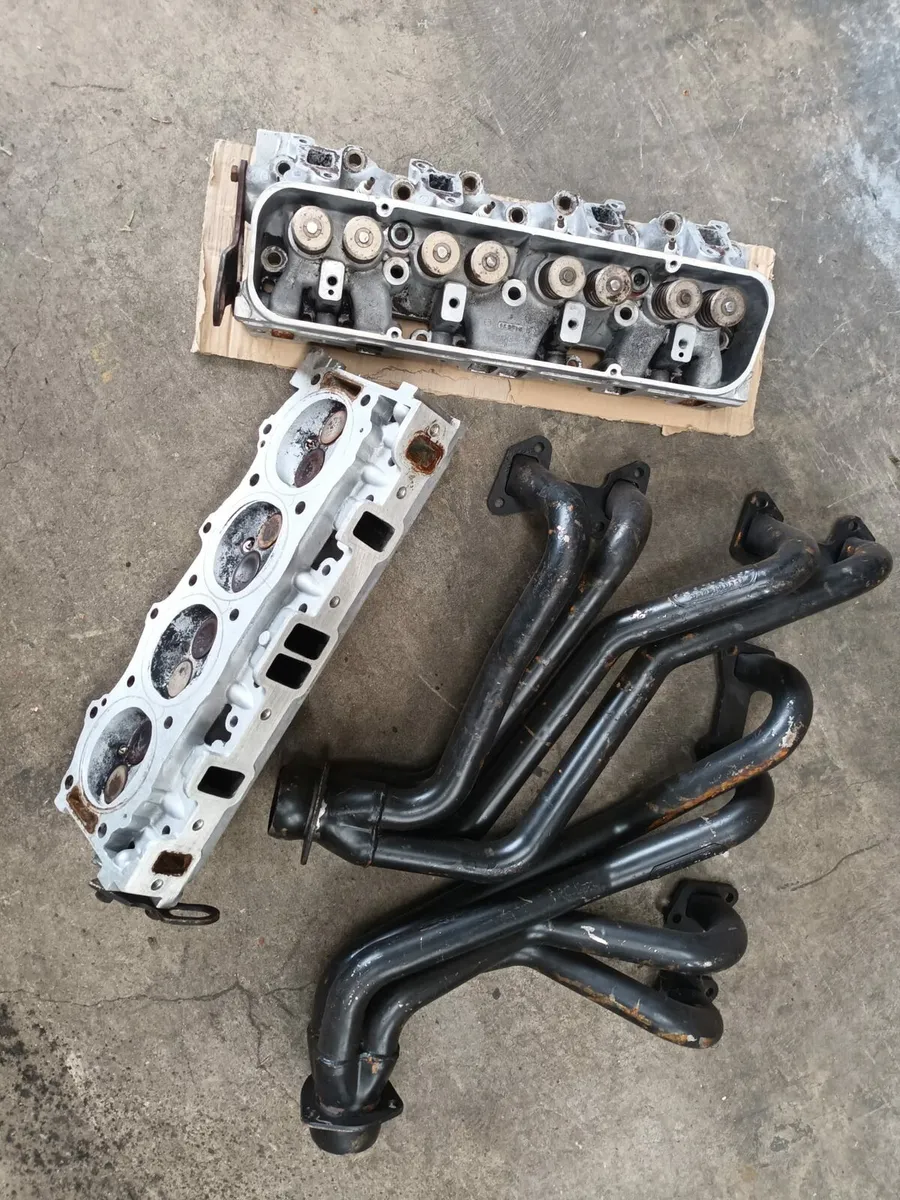 ROVER V8 P5 CYLINDER HEADS & NEW HEADER PIPES