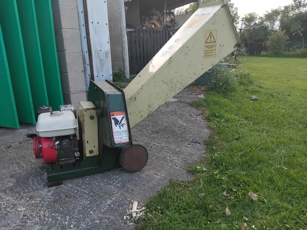 Negri Wood Chipper - Image 1