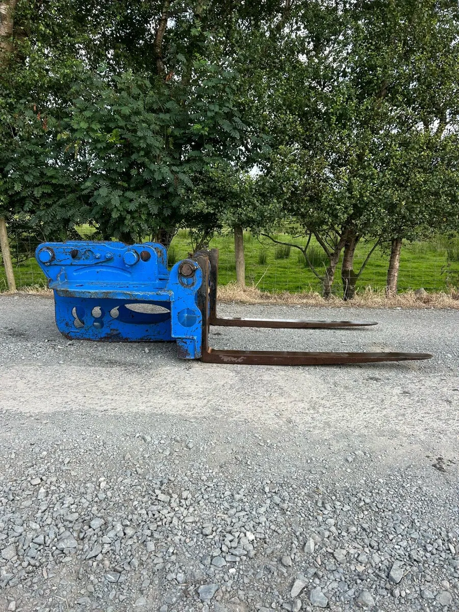 Digger Forks - Image 1