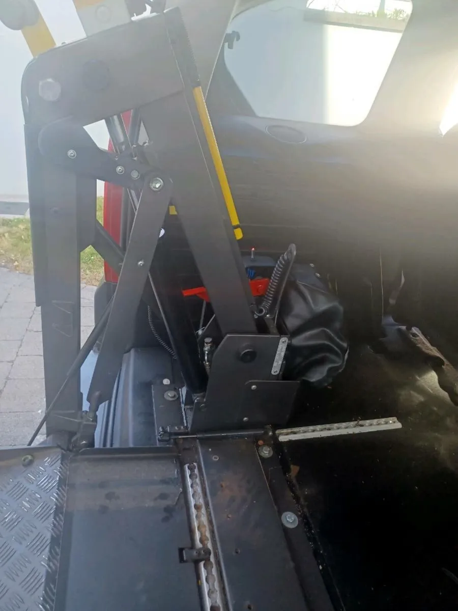 Wherlchair lift - Image 2