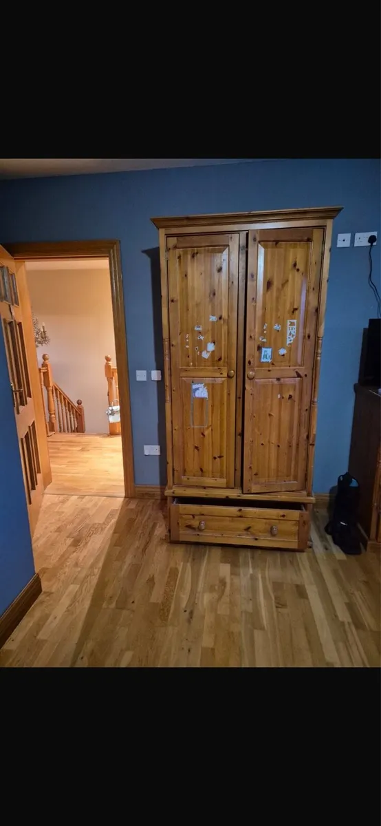 Wardrobe and bean bags - Image 2