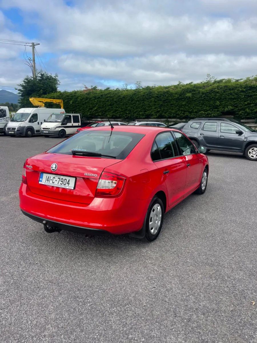 Skoda Rapid 2014 - Image 2