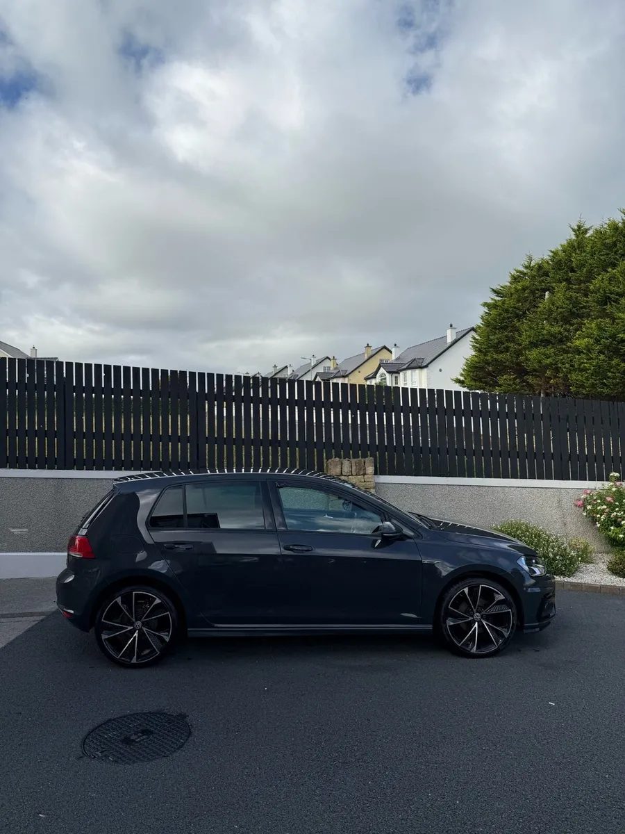 Volkswagen Golf 1.6 TDI Urano Grey - Image 2