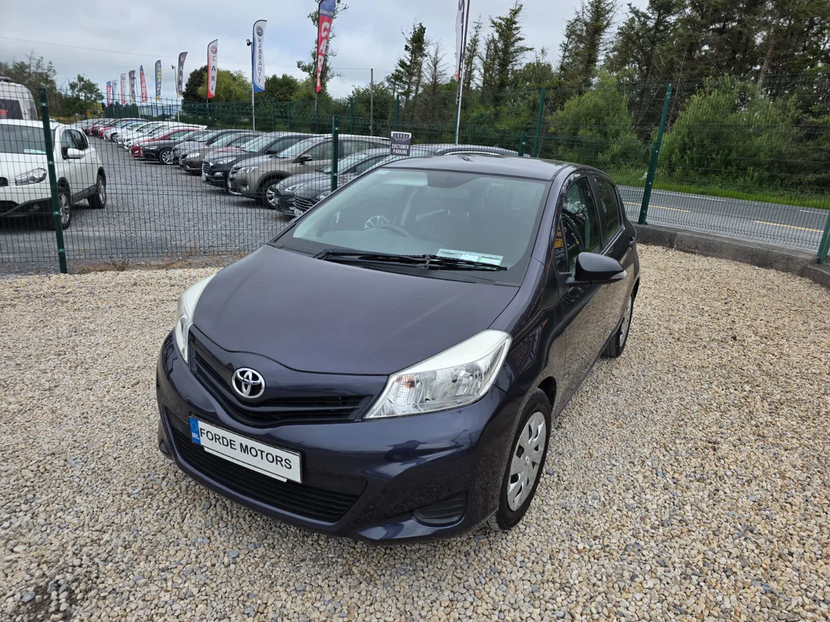 Toyota Yaris 2012 - Image 2