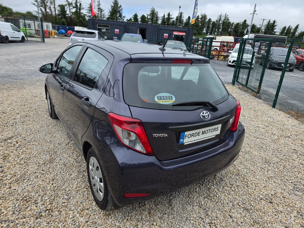 Toyota Yaris 2012 - Image 3