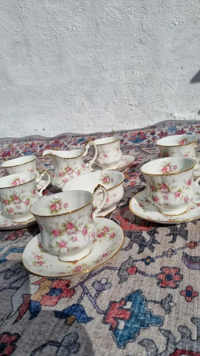 Vintage Paragon "Victoriana Rose" Bone China Tea S - Image 1