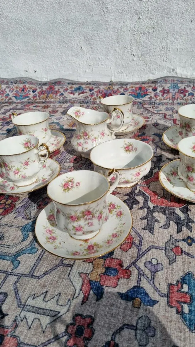 Vintage Paragon "Victoriana Rose" Bone China Tea S - Image 2