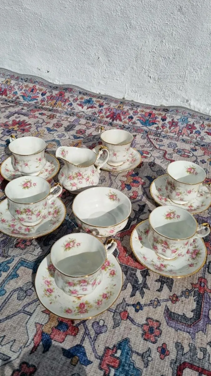 Vintage Paragon "Victoriana Rose" Bone China Tea S - Image 3