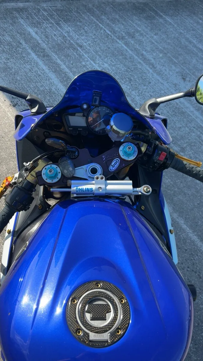 Yamaha YZF R1 - Image 2