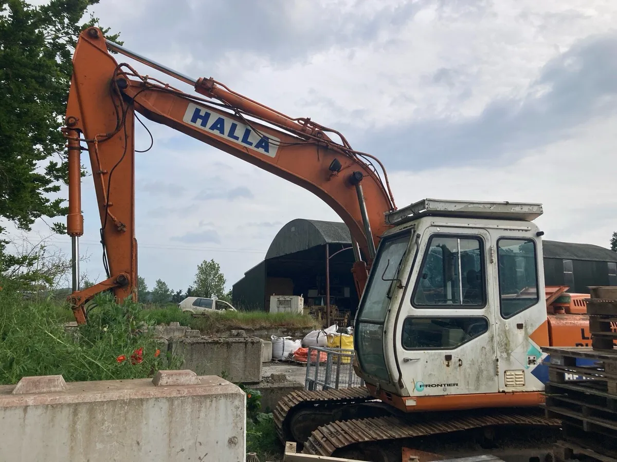13 Tonne Excavator - Image 4