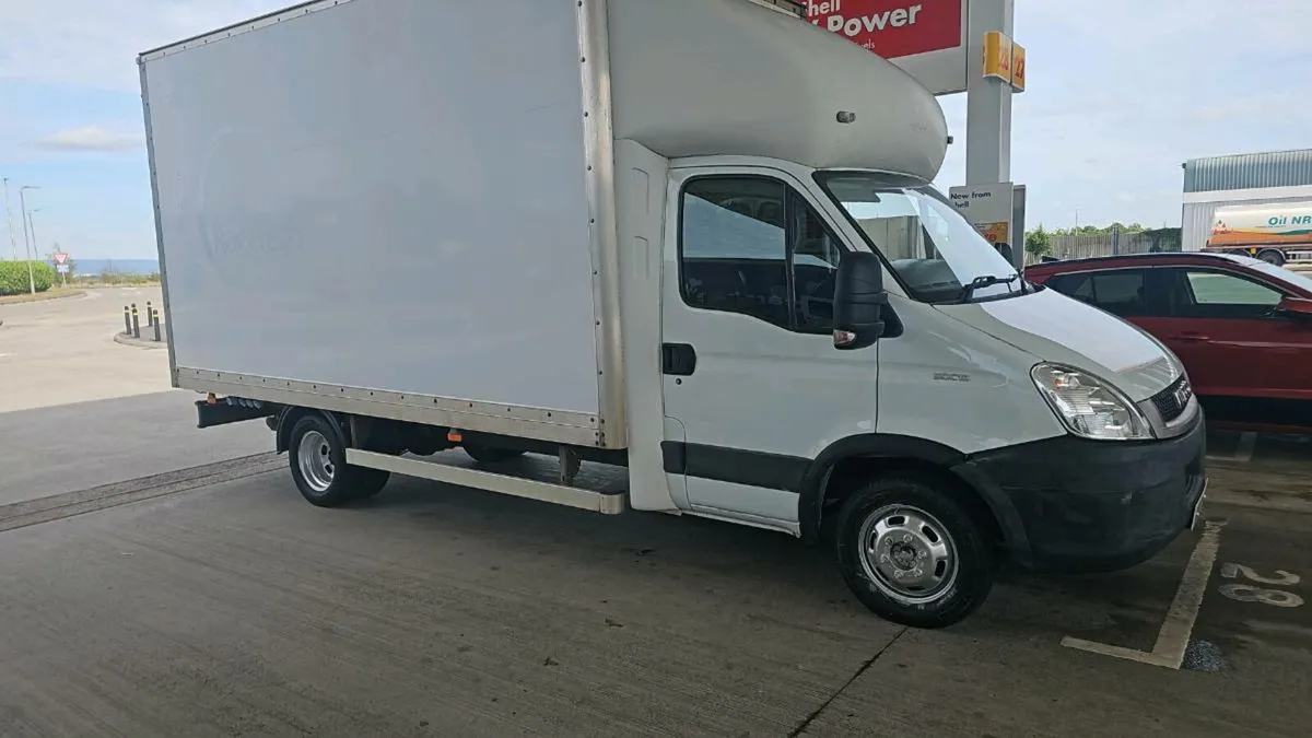 Van - Image 1
