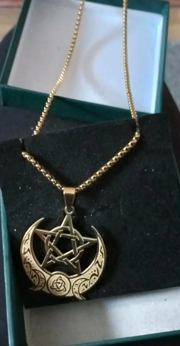 Celtic  Crescent Moon Pendant - Image 2
