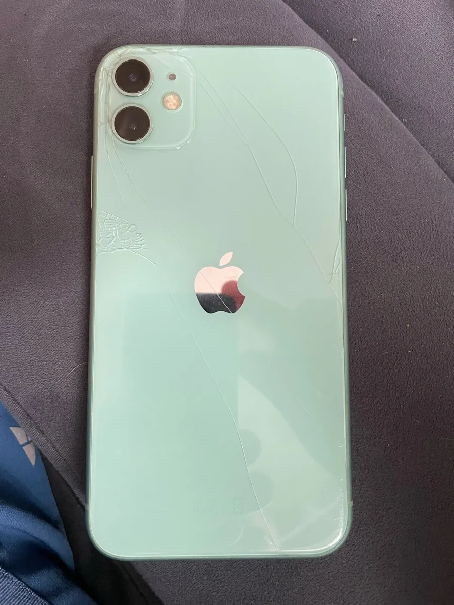 IPhone 11 - Image 4