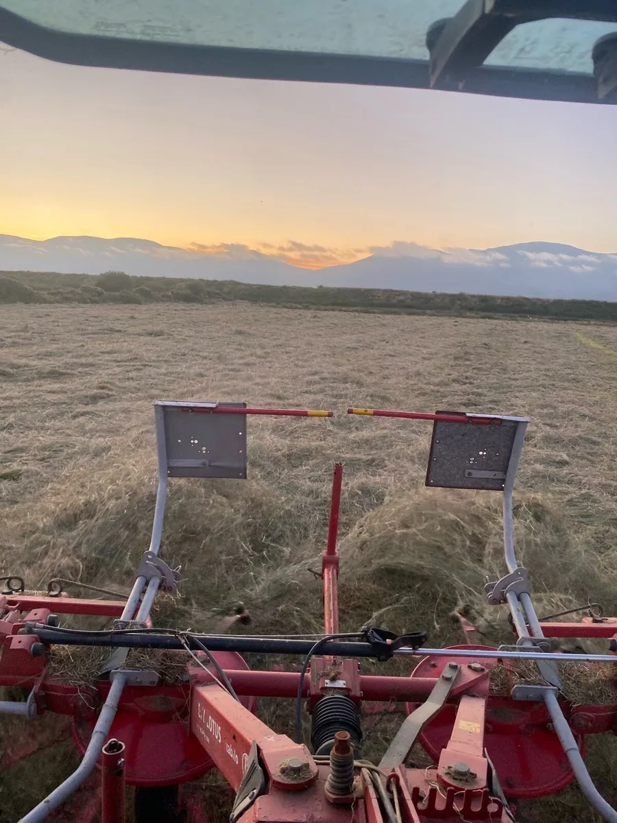 Hay/potatoe ridger - Image 3