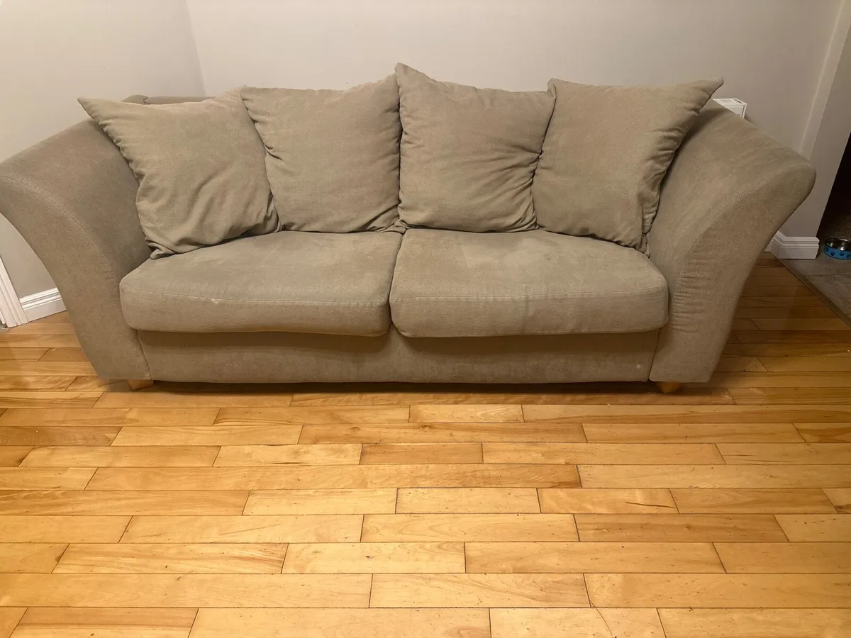 3 seater couch - Image 2