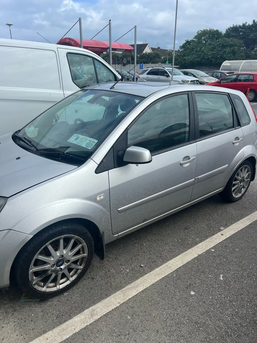 Car - Image 4