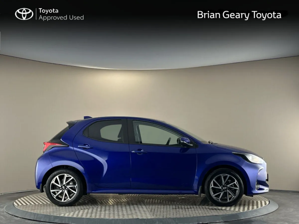 Toyota Yaris HYBRID LUNA SPORT - Image 3
