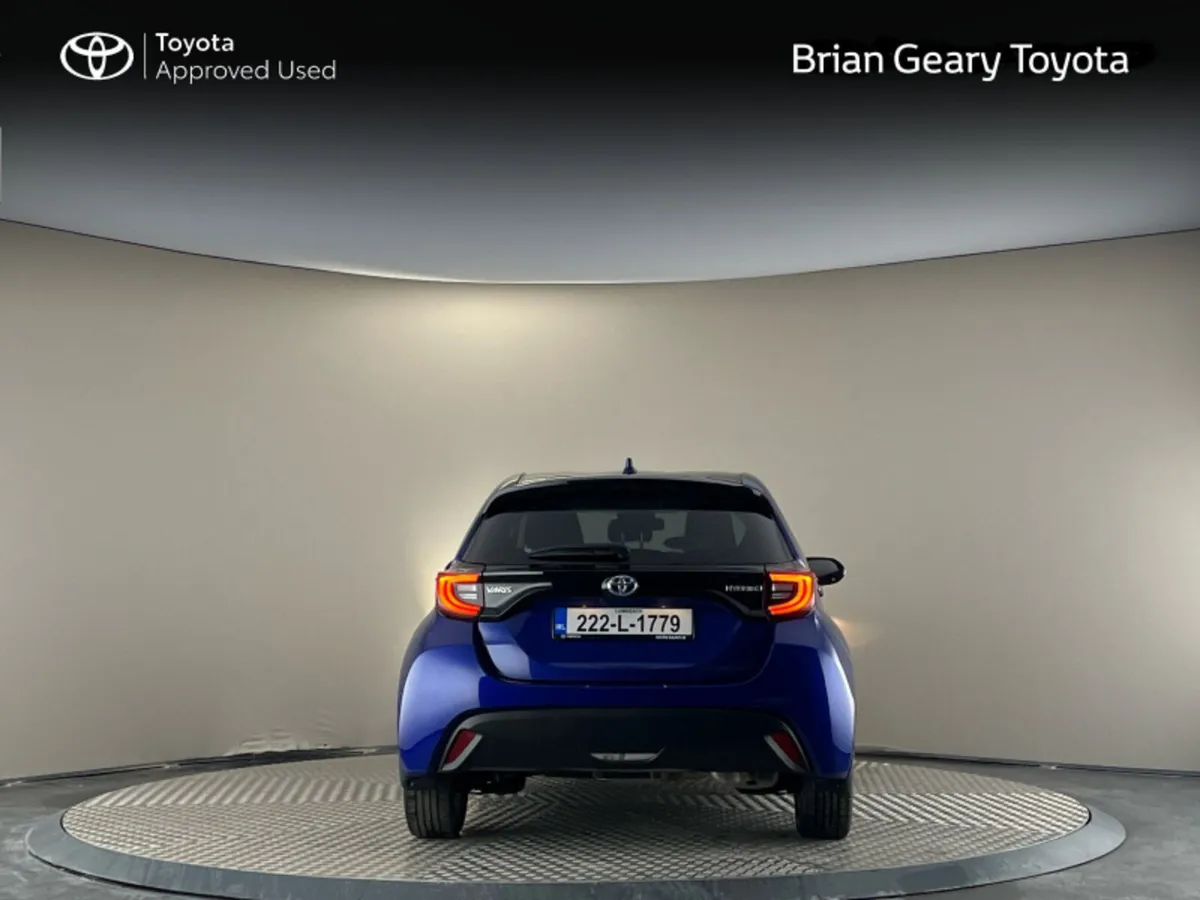 Toyota Yaris HYBRID LUNA SPORT - Image 4
