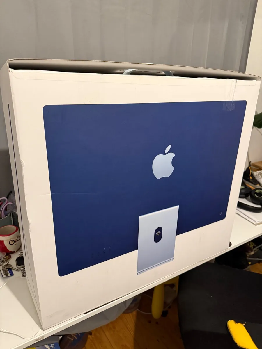 iMac 24” (M3, 2023) – Blue – Excellent Condition - Image 4