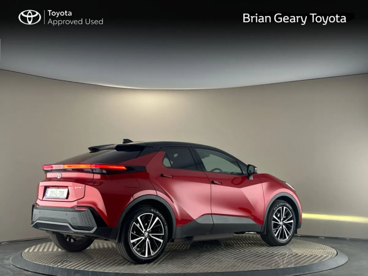 Toyota C-HR C-HR PHEV SOL - Image 2