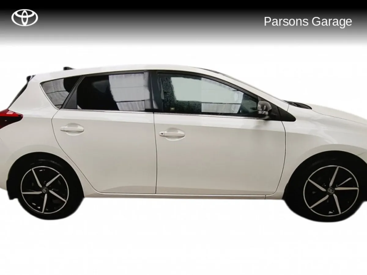 Toyota Auris AURIS 1.2 D-4T LUNA SPORT - Image 2
