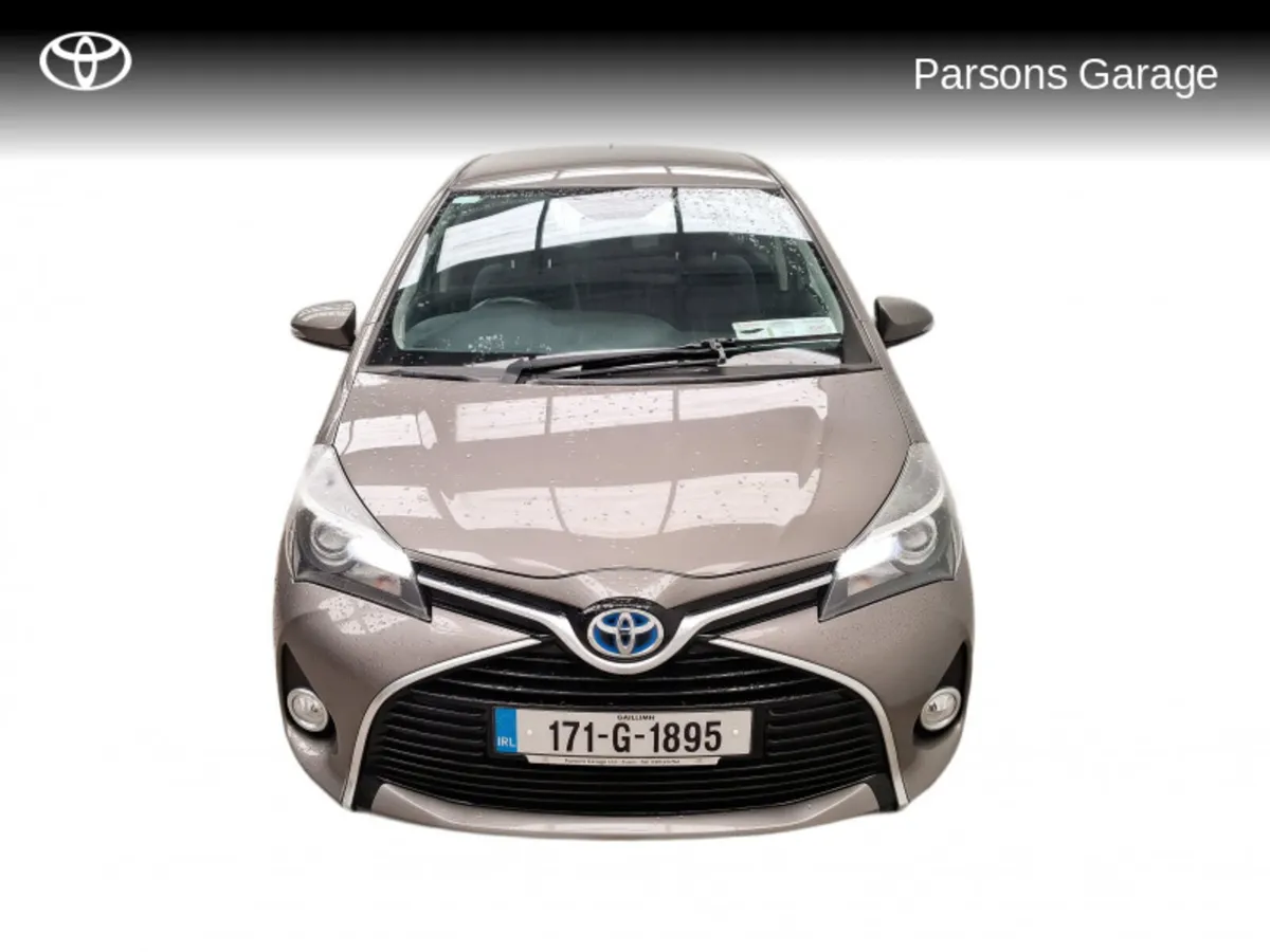 Toyota Yaris YARIS HYBRID LUXURY MC - Image 3