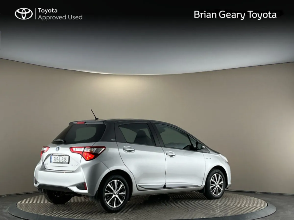 Toyota Yaris HYBRID Y20 - Image 2
