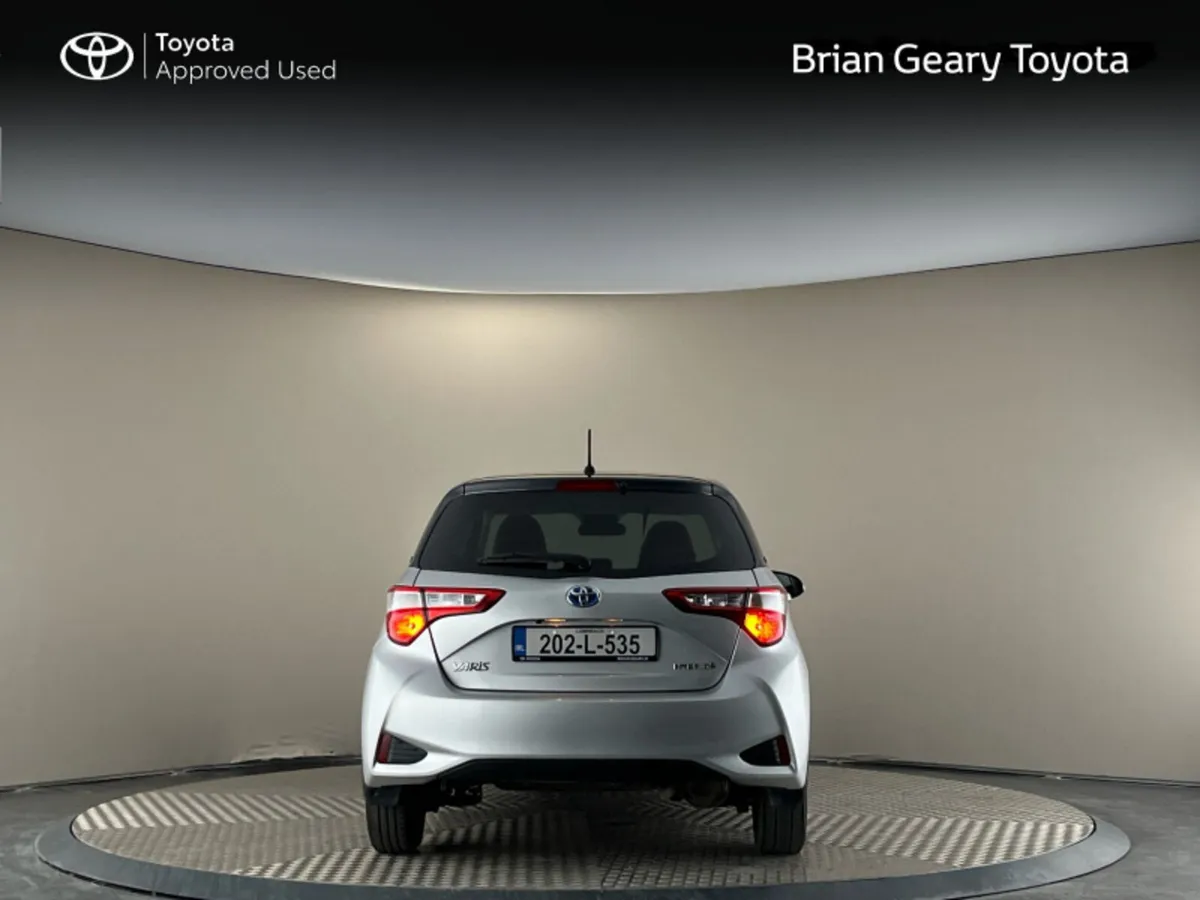 Toyota Yaris HYBRID Y20 - Image 4