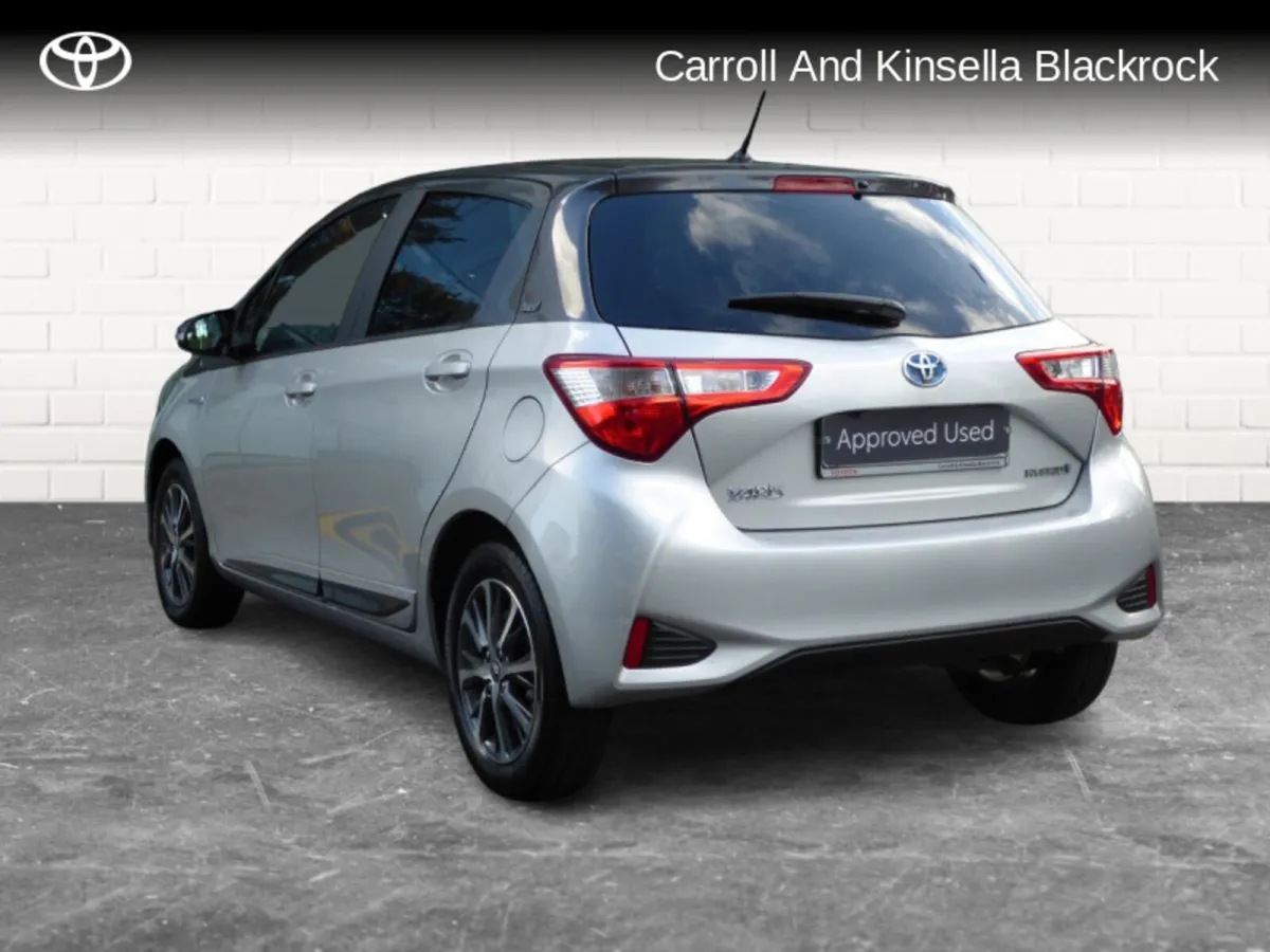 Toyota Yaris Hybrid Y20 - Image 2