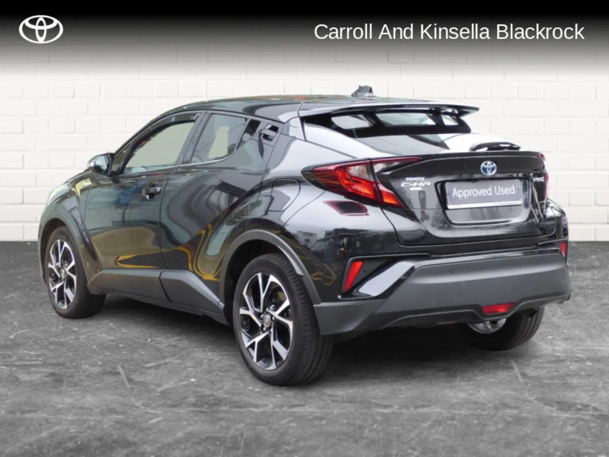 Toyota C-HR Hybrid Sport - Image 2