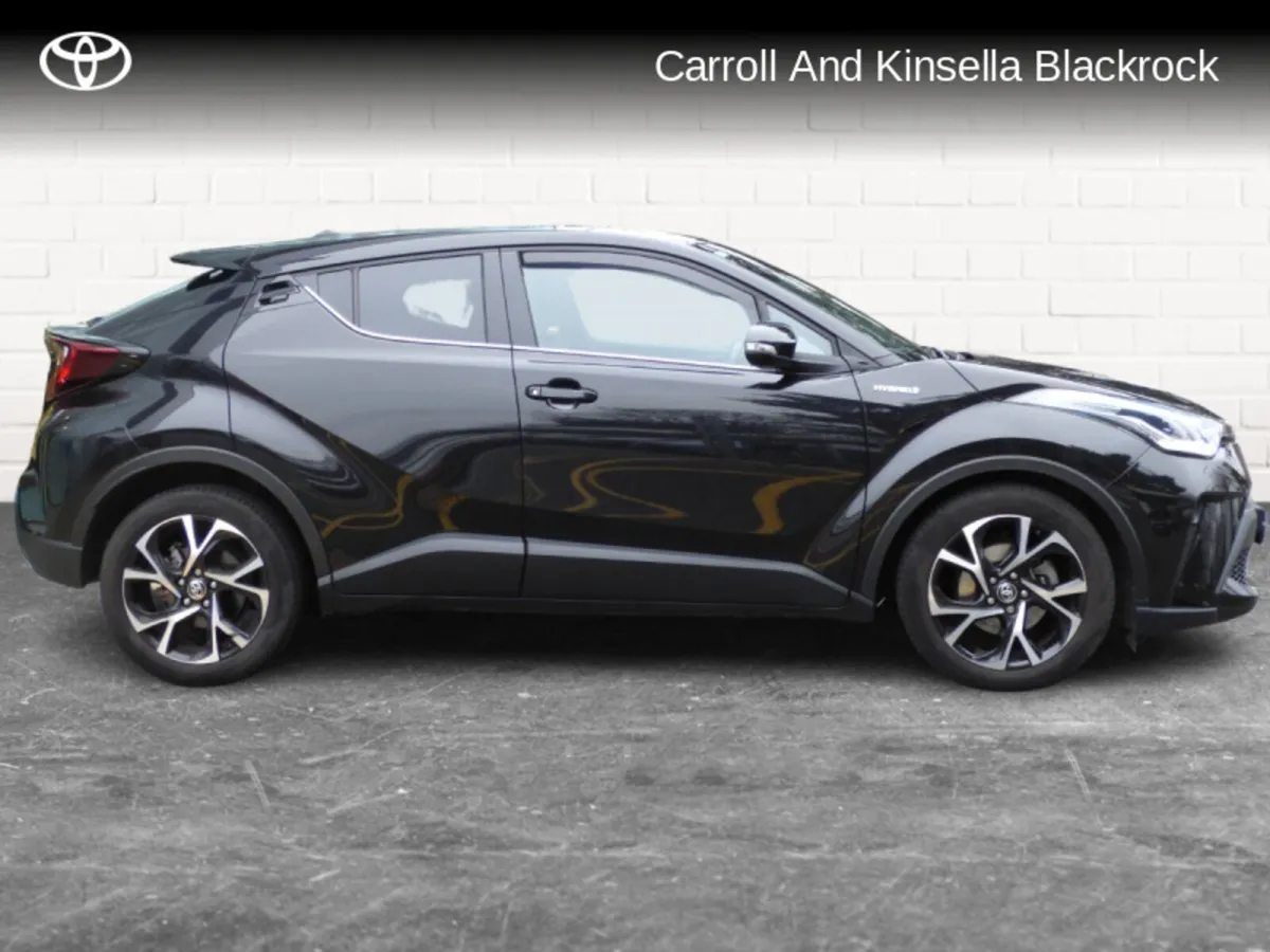 Toyota C-HR Hybrid Sport - Image 3