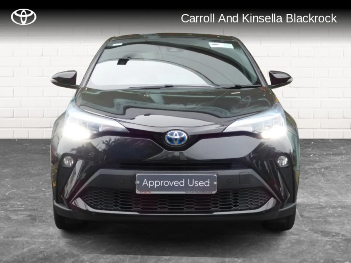 Toyota C-HR Hybrid Sport - Image 4