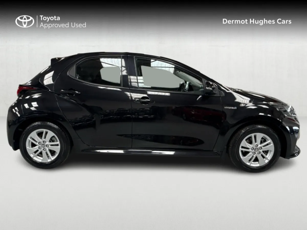 Toyota Yaris HYBRID LUNA 4DR AUTO - Image 3