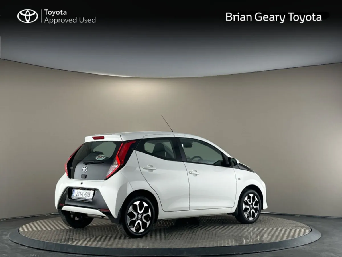 Toyota Aygo 1.0 X-PLAY - Image 2