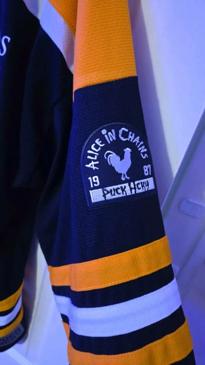 Alice in chains limited run hockey jersey! - Image 3