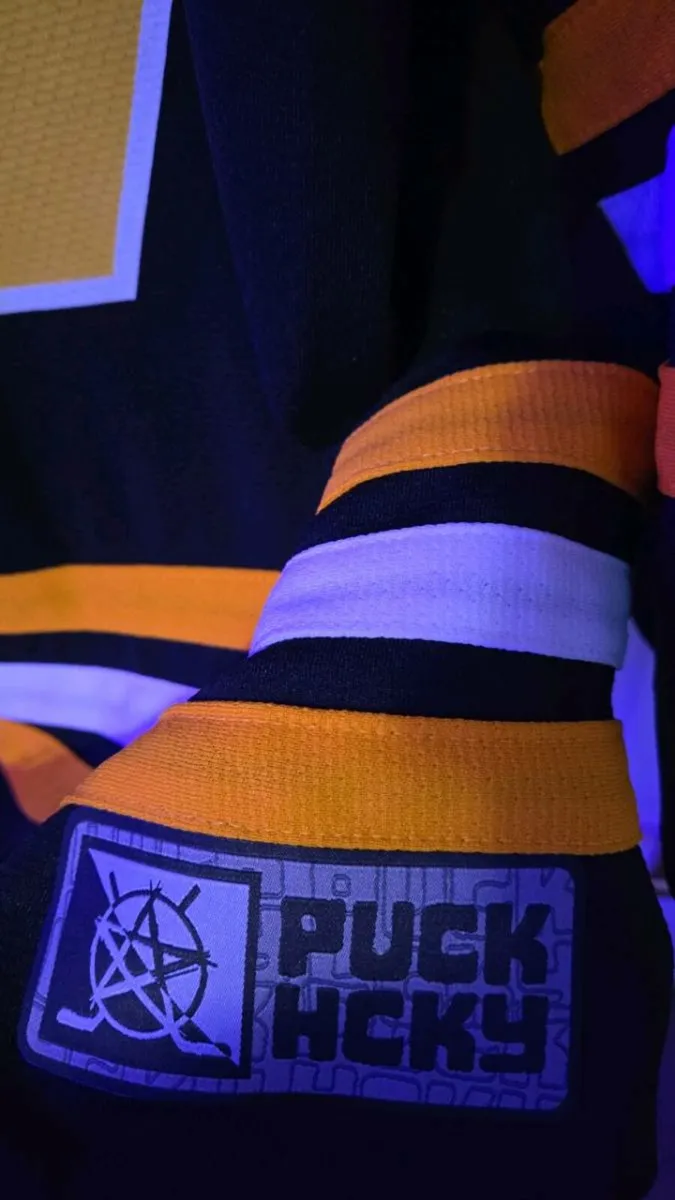 Alice in chains limited run hockey jersey! - Image 4