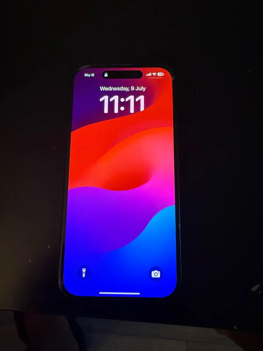 iPhone 15 - 128GB - Image 1