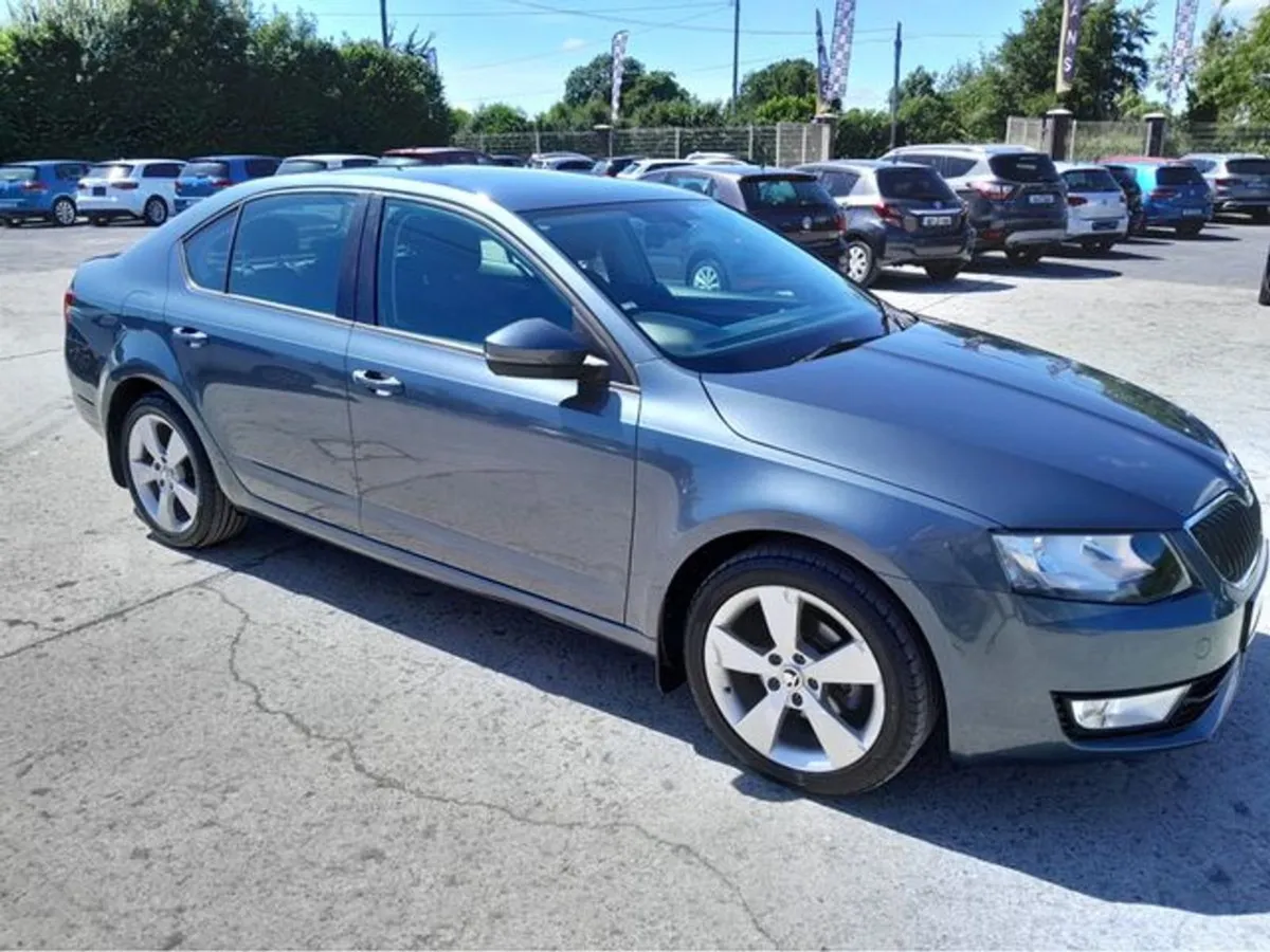 Skoda Octavia Elegance 1.6 TDI 105HP 5DR - Image 3
