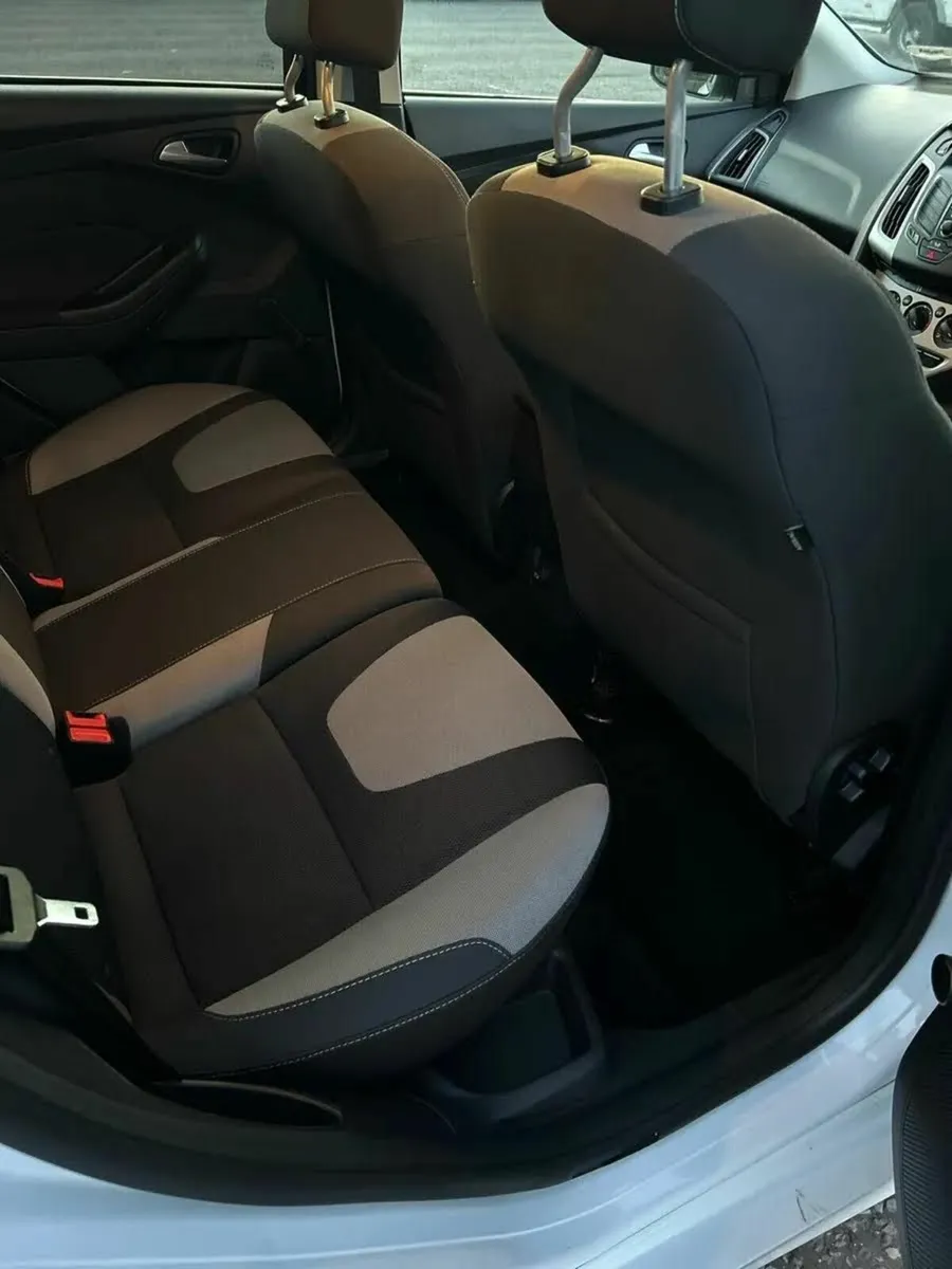 Ford Focus 2012 - Image 3
