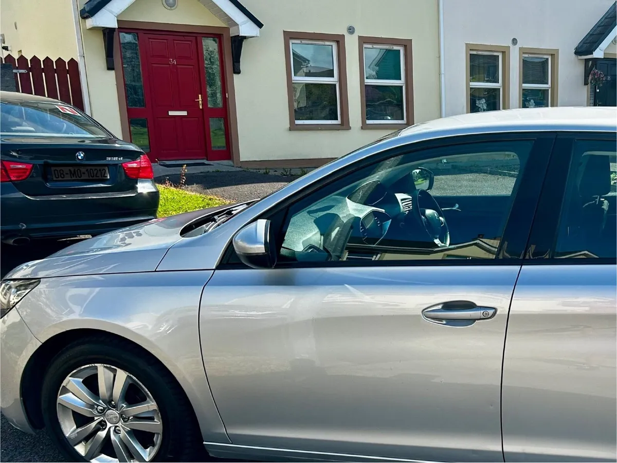 Peugeot 308 2014 - Image 1