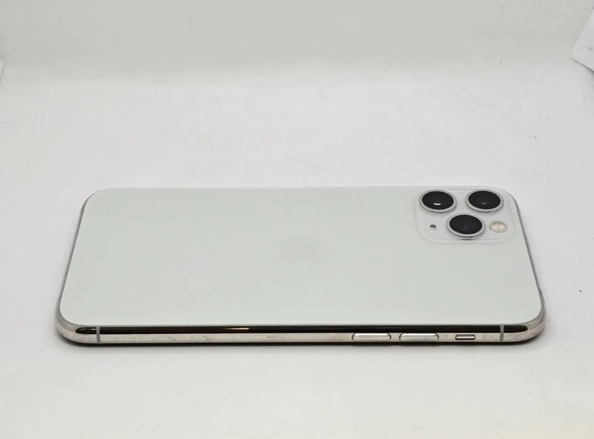 iPhone 11 Pro unlock silver 64GB - Image 1