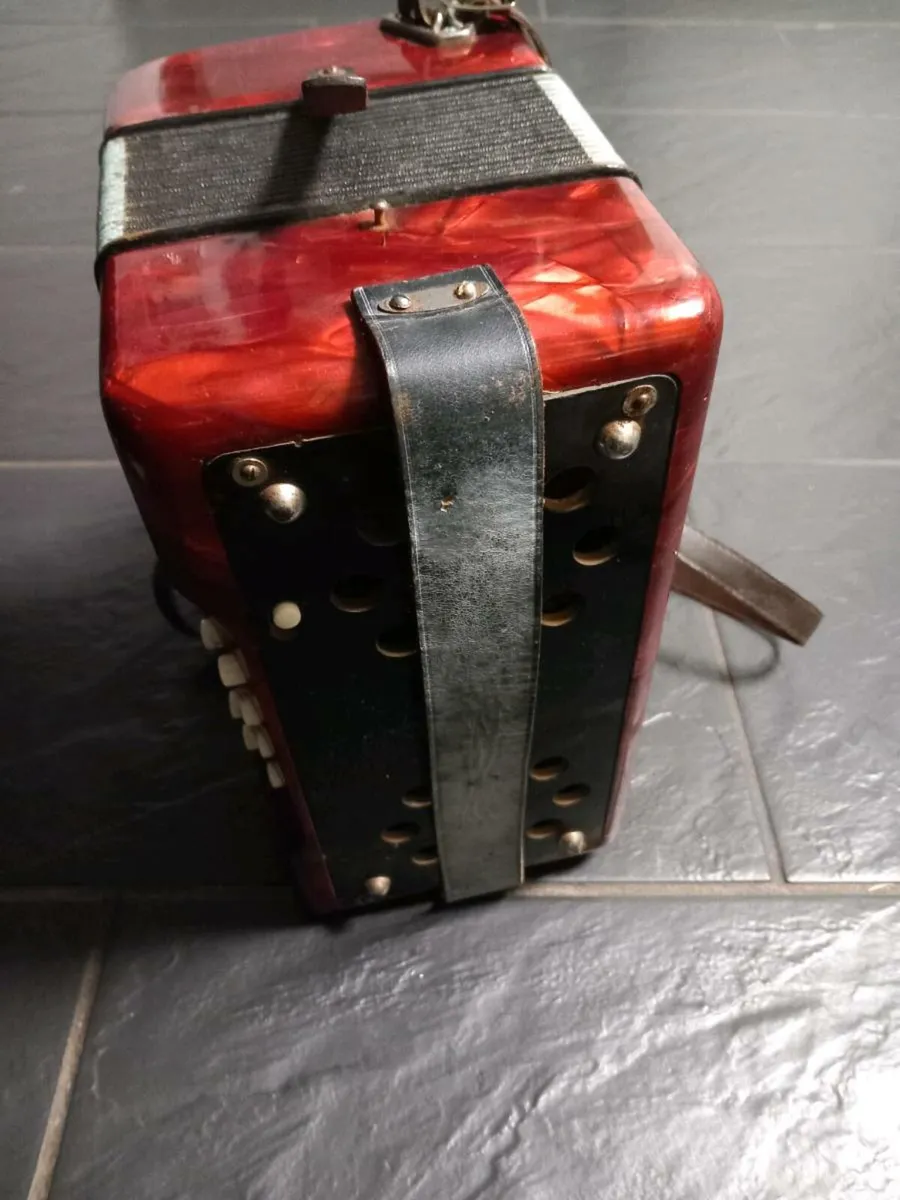 Hohner button accordion - Image 2