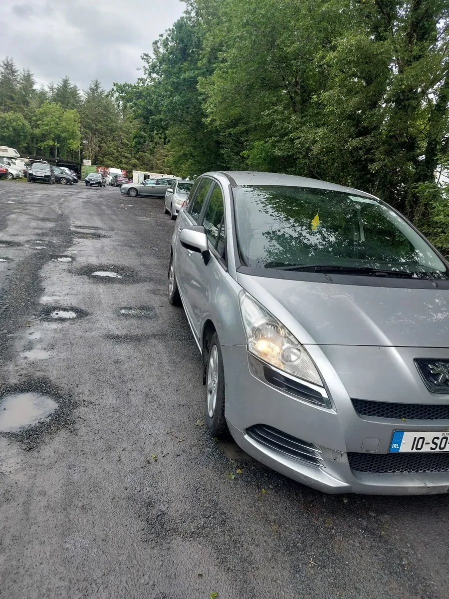 Peugeot 5008 2010 - Image 4