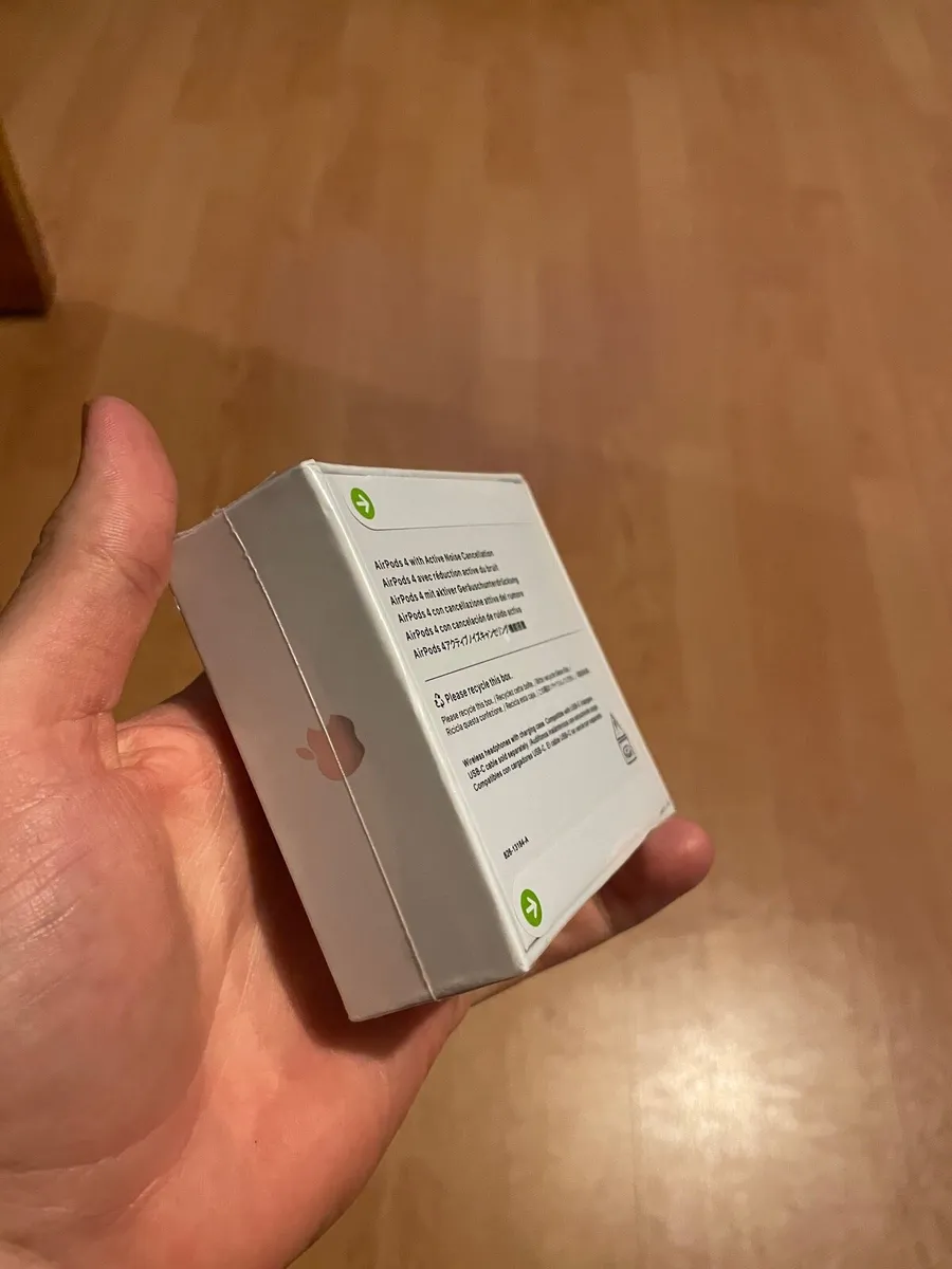 AirPods - Image 2