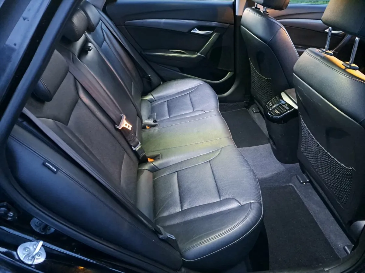 Hyundai i40 Premium, Leather, Pan Roof - Image 4