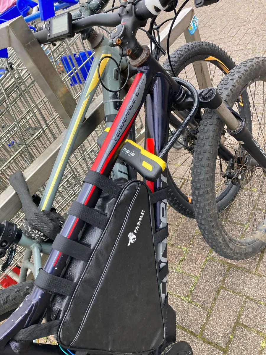 Carerra e spect bike - Image 3