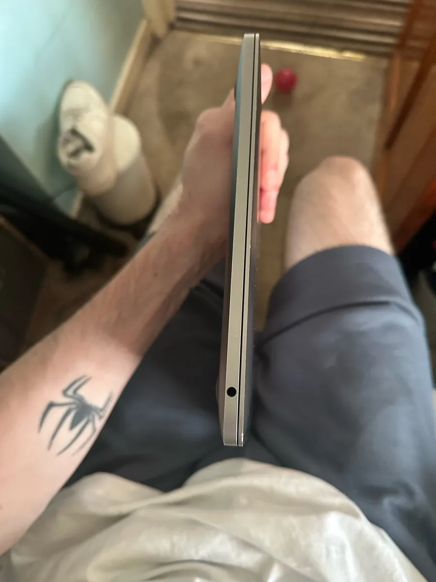 MacBook Pro M1 2020 - Image 4