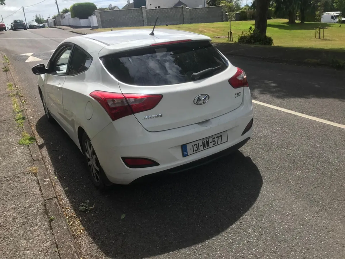 Hyundai i30 PRO 3DR Van - Image 3